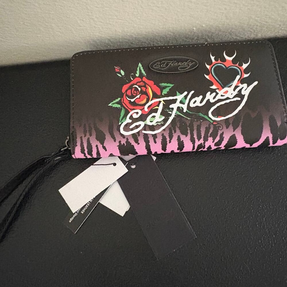 NWT Ed Hardy Pink & Black Tiger Print Zip-Around Wristlet Wallet